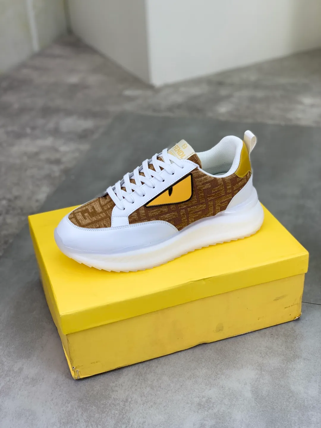 ​Men's shoes 💰P460 💰[New] Little Monster 🆘 New FENDI (Fendi) counter new 🕶️🕶️Simple routing effect, showing an elegant and cool driving shoe 🎬Using imported calfskin + first-layer pigskin lining🐂Excellent material🎬Detailed workmanship 🤗Comfortable foot feel➰➰. ​Pair it with any outfit to show your taste and temperament, low-key luxury ♻️Design ​simple and elegant ​noble and fashionable 🍃​Very loved and favored by trendy men 💓❤️Size: 38-44 (45 46 customized) 3⃣️ colors available